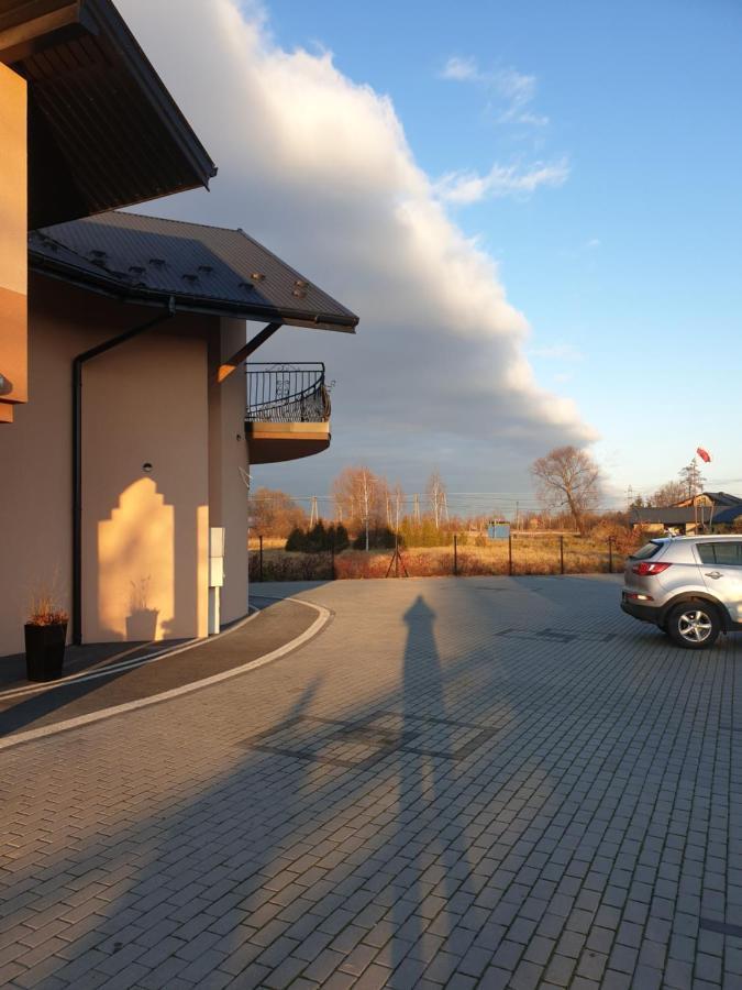 Aris Pokoje Goscinne Wojnicz Exterior foto