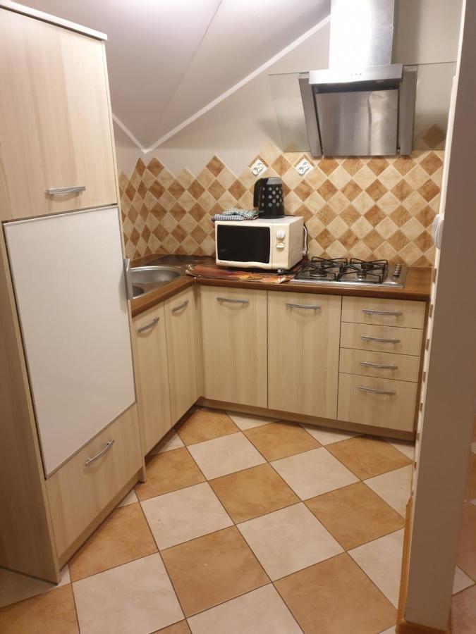 Aris Pokoje Goscinne Wojnicz Exterior foto